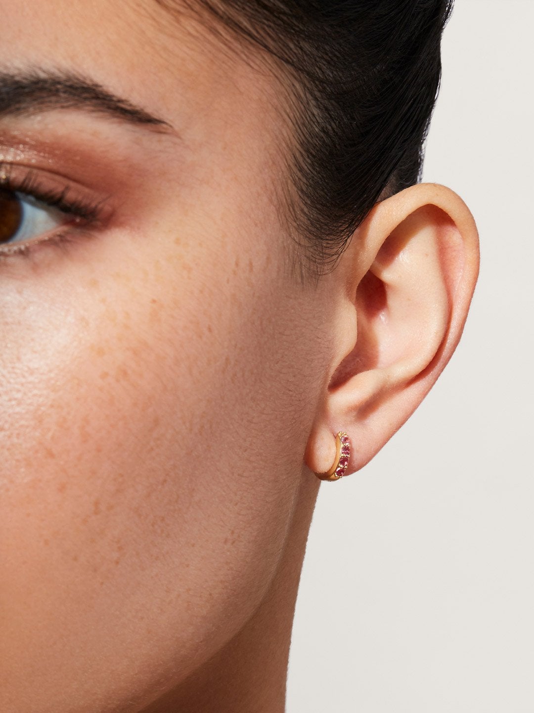 3-Ana-Luisa-Jewelry-Earrings-Hoop-Earrings-Suze-Mini-Rouge-Gold.jpg