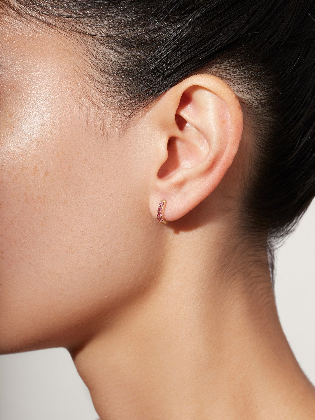 4-Ana-Luisa-Jewelry-Earrings-Hoop-Earrings-Suze-Mini-Rouge-Gold.jpg