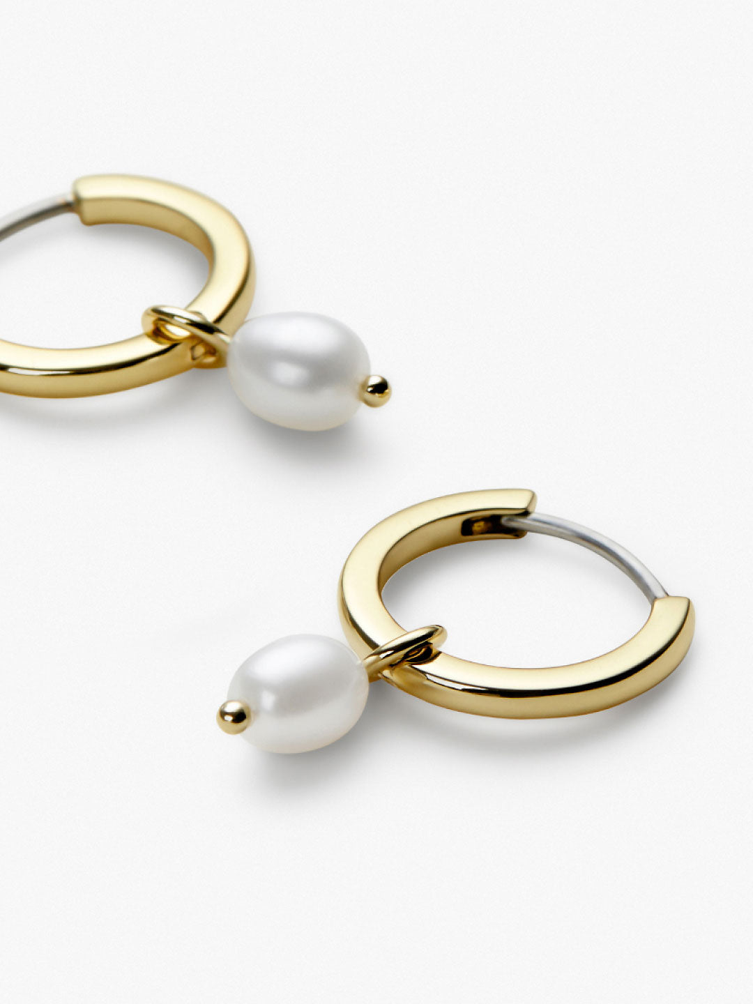Ana Luisa Jewelry Earrings Hoops Earrings Pearl Huggie Hoops Frida Gold
